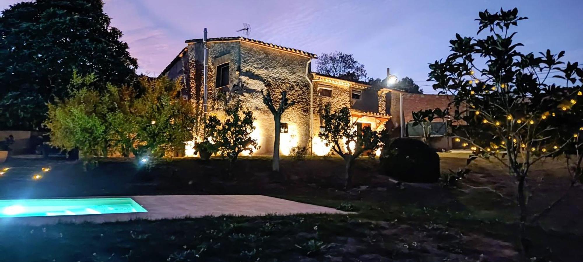 Cal Xaiet Pension Llampaies Buitenkant foto