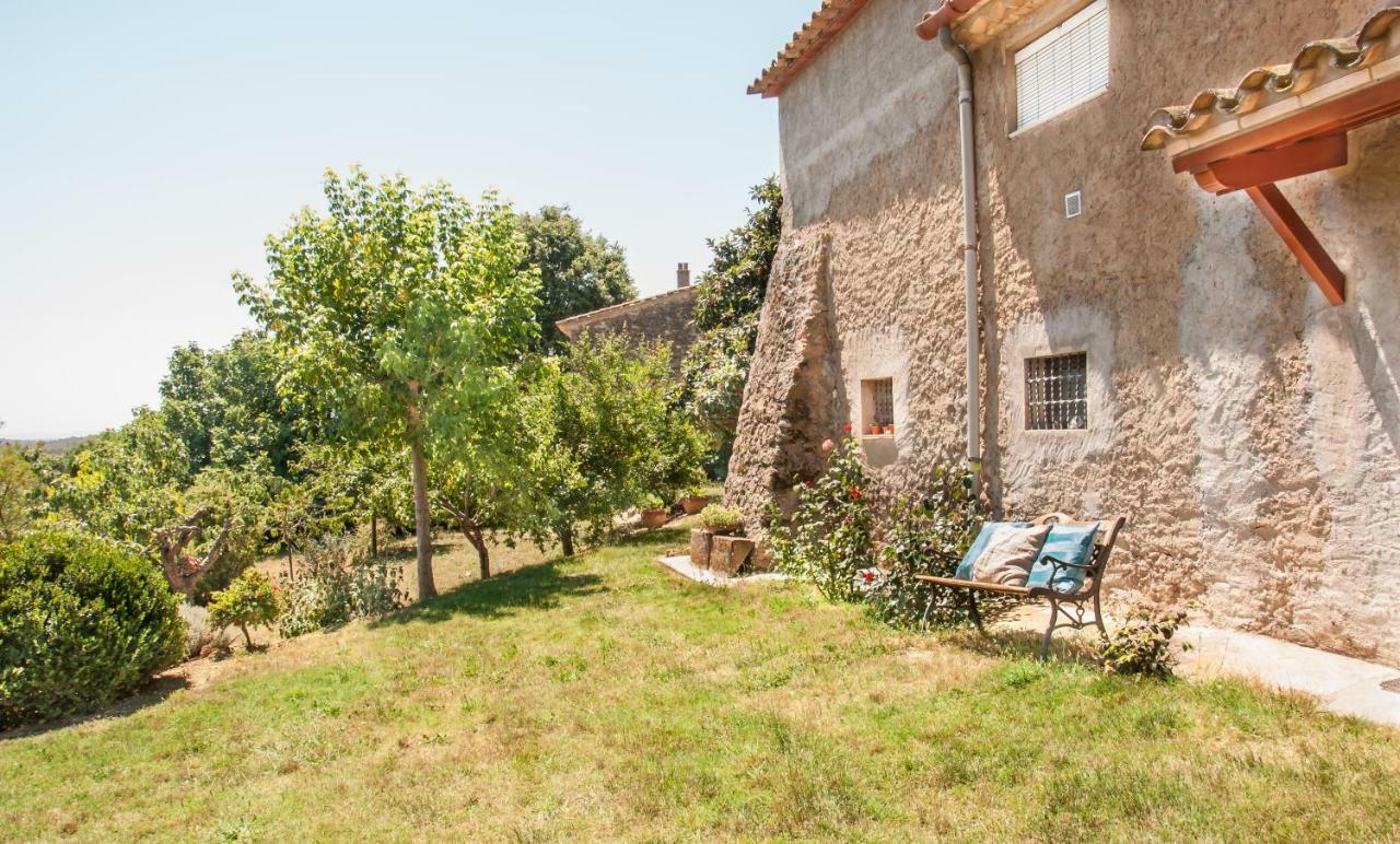 Cal Xaiet Pension Llampaies Buitenkant foto